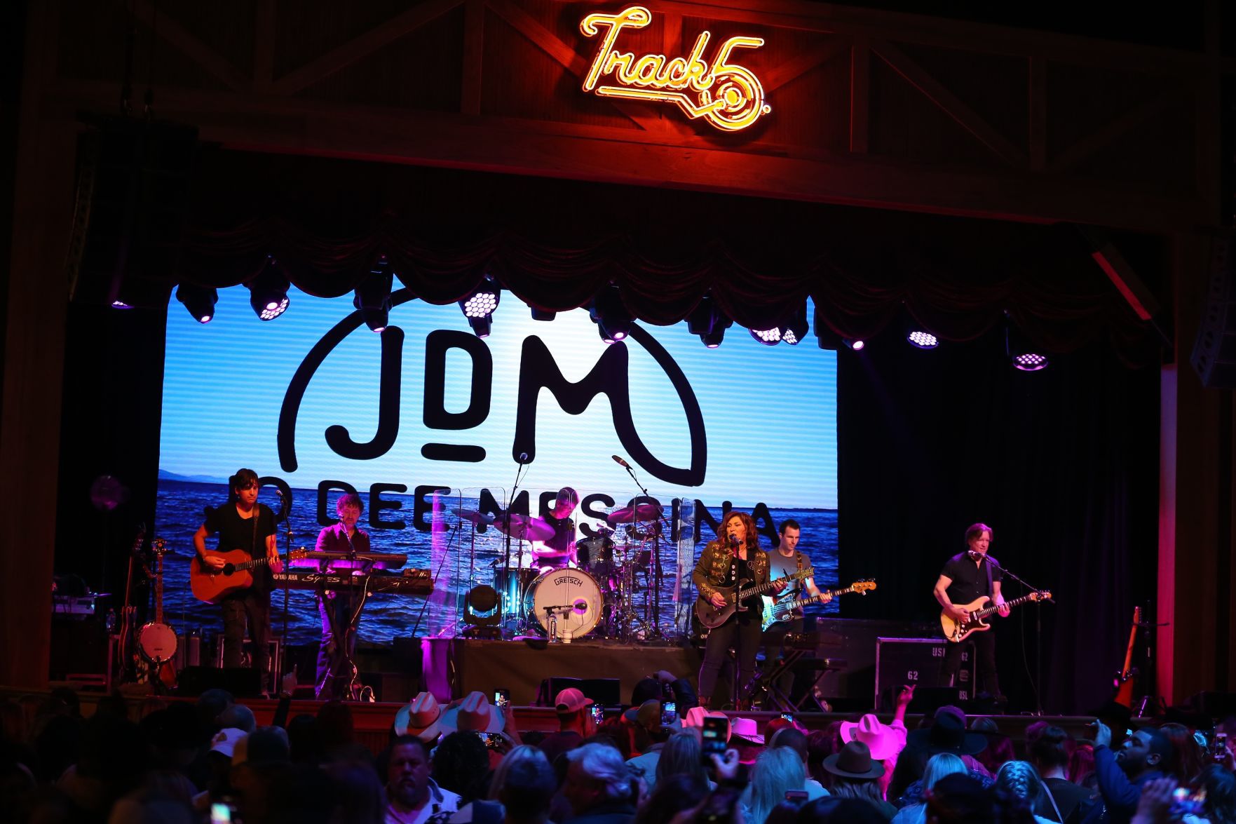 Jo Dee Messina